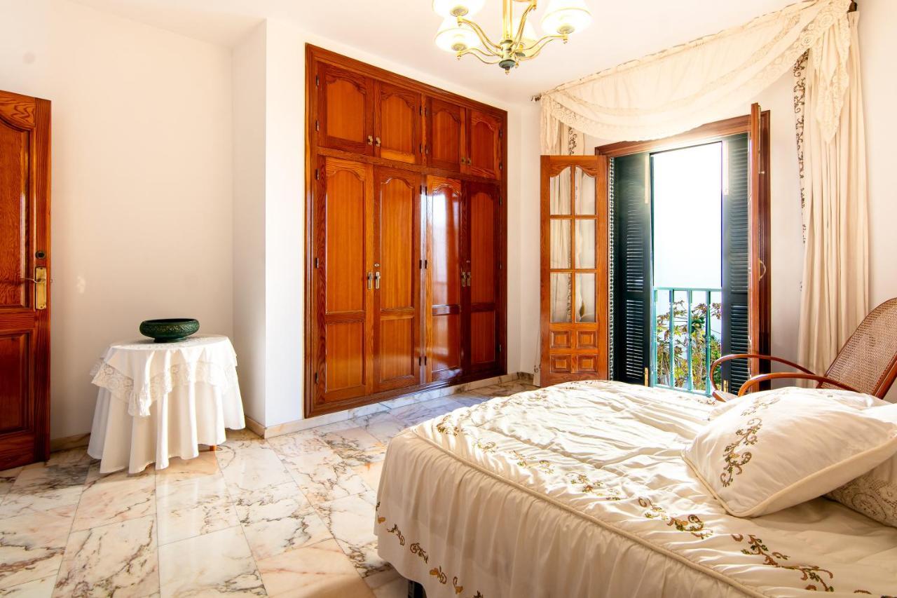 Вилла Casa Lola Centro De Нерха Экстерьер фото