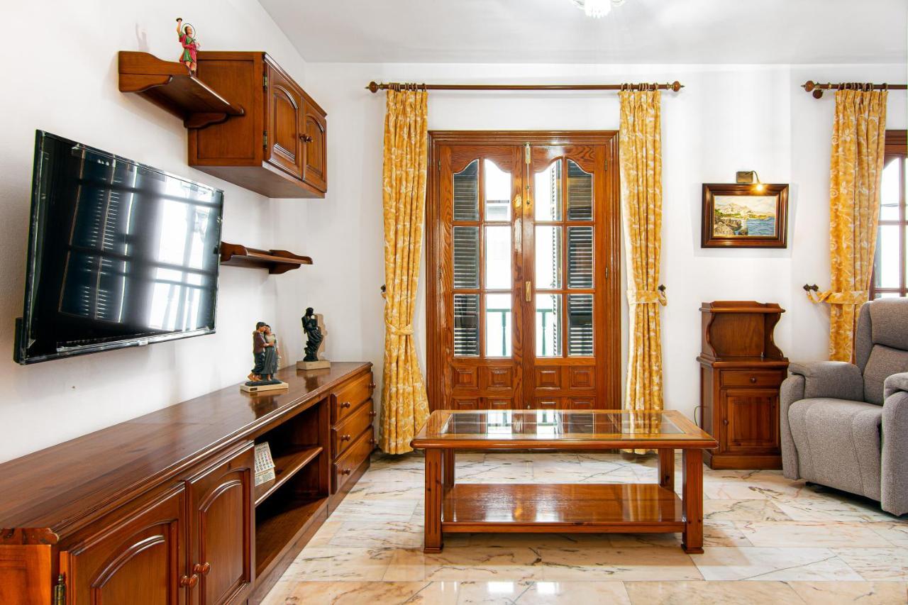 Вилла Casa Lola Centro De Нерха Экстерьер фото